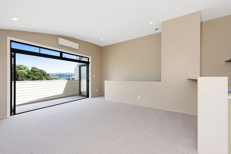 Photo of property in 19a Tio Tio Road, Miramar, Wellington, 6022