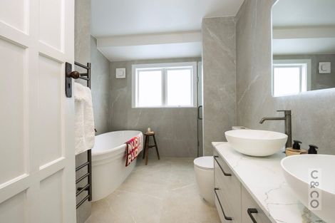 Photo of property in 2 Queen Street, Riverhead, 0820