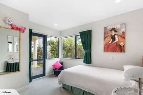 Photo of property in 2/9 Miri Road, Rothesay Bay, Auckland, 0630