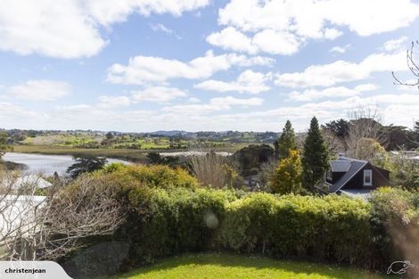 Photo of property in 8 Poplar Road, Stanmore Bay, Whangaparaoa, 0932