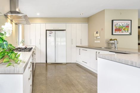 Photo of property in 71 Hine Street, New Plymouth, 4310