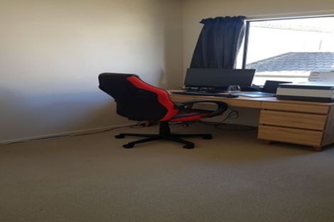 Photo of property in 8 Lumino Lane, Henderson, Auckland, 0612