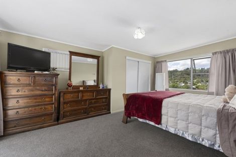 Photo of property in 62 Aniseed Grove, Timberlea, Upper Hutt, 5018