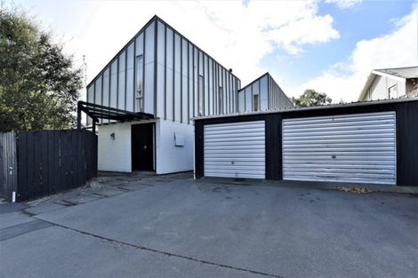 Photo of property in 2/4 Maidstone Road, Ilam, Christchurch, 8041