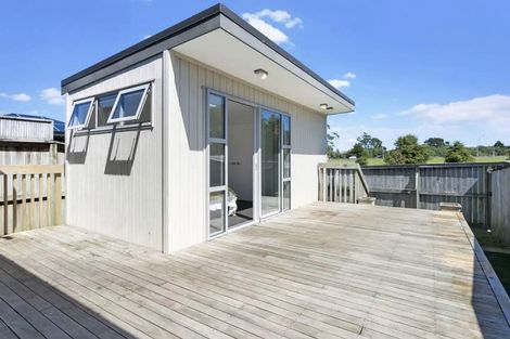 Photo of property in 2/8 Paul Place, Pakuranga, Auckland, 2010