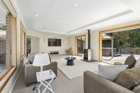 Photo of property in 94 Mana View Road, Paremata, Porirua, 5026