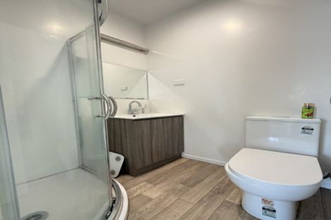 Photo of property in 471 East Coast Road, Murrays Bay, Auckland, 0630