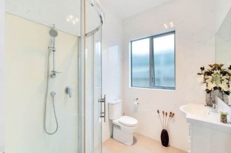 Photo of property in 17 Clendon Place, Manurewa, Auckland, 2102