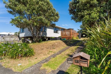 Photo of property in 31 Rutherford Drive, Waikanae Beach, Waikanae, 5036
