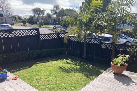 Photo of property in 2/56 Gowing Drive, Meadowbank, Auckland, 1072