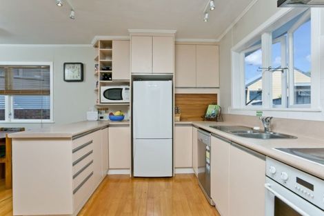 Photo of property in 6 Japonica Drive, Beach Haven, Auckland, 0626