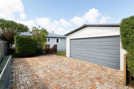 Photo of property in 1a Mahana Road, St Andrews, Hamilton, 3200