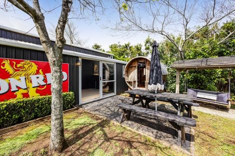 Photo of property in 104 Pitt Road, Hillsborough, New Plymouth, 4372