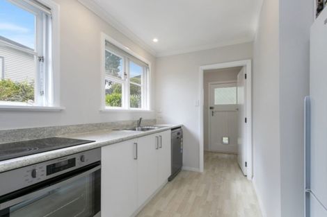 Photo of property in 15 Peel Place, Wainuiomata, Lower Hutt, 5014