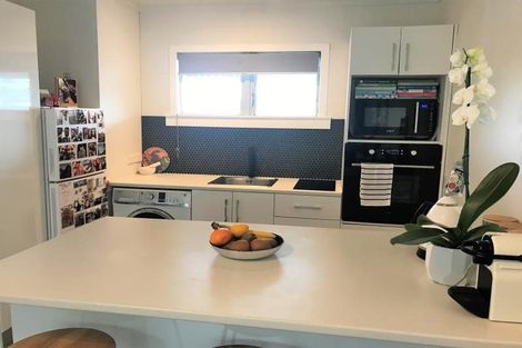 Photo of property in 11/32 Blockhouse Bay Road, Avondale, Auckland, 1026