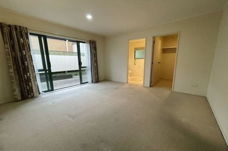 Photo of property in 1 Sunvista Avenue, Oteha, Auckland, 0632