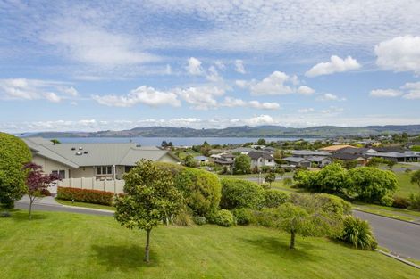 Photo of property in 22 Botanical Heights Drive, Waipahihi, Taupo, 3330