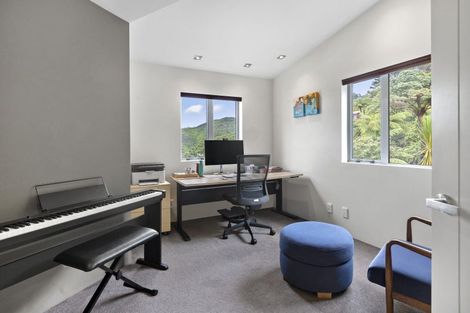 Photo of property in 31 Highbury Crescent, Highbury, Wellington, 6012