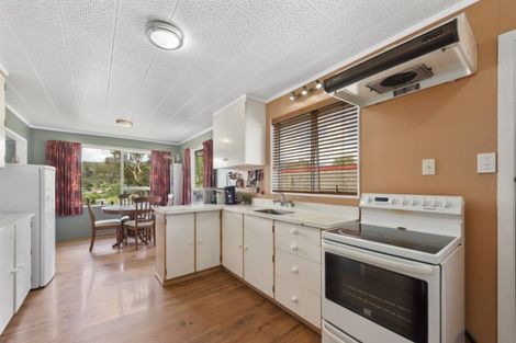 Photo of property in 62 Aniseed Grove, Timberlea, Upper Hutt, 5018