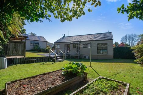 Photo of property in 10 Campbell Place, Pukehangi, Rotorua, 3015