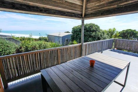 Photo of property in 21 Calvert Road, Raglan, 3297