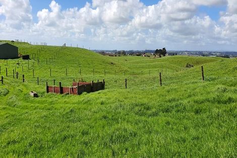 Photo of property in 247 Kaihau Road, Karioitahi, Waiuku, 2683