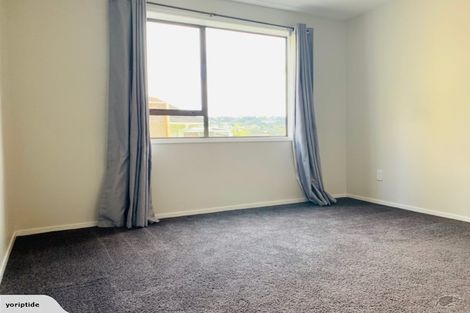 Photo of property in 39 Tamahere Drive, Glenfield, Auckland, 0629