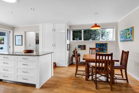 Photo of property in 4 Price Street, Westown, New Plymouth, 4310