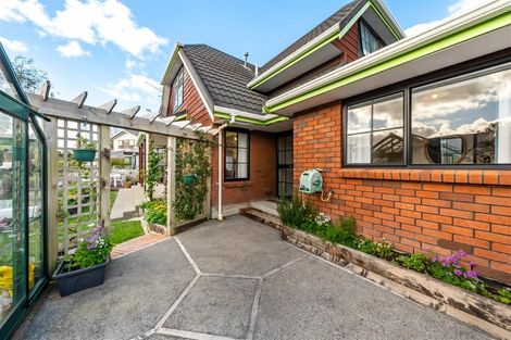 Photo of property in 21 Marlborough Street, Silverstream, Upper Hutt, 5019