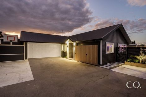Photo of property in 28 Araroa Place, Papamoa Beach, Papamoa, 3118