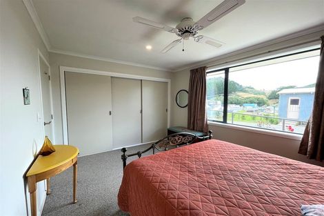 Photo of property in 5 Mill Street, Clinton, 9534