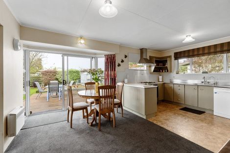 Photo of property in 19 Dunk Place, Milson, Palmerston North, 4414