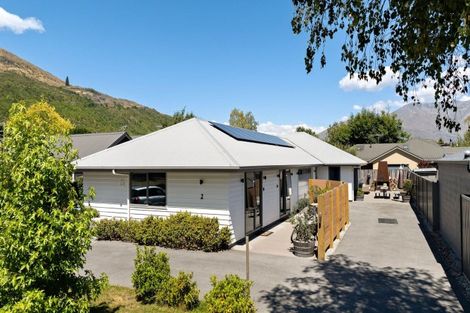 Photo of property in 2 Preston Drive, Arrowtown, 9302
