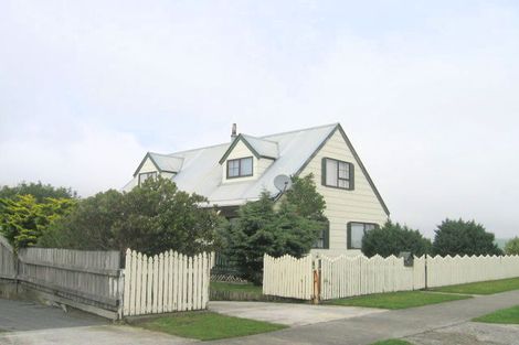 Photo of property in 34 Almora View, Ascot Park, Porirua, 5024