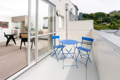 Photo of property in 1/12 Agra Crescent, Khandallah, Wellington, 6035