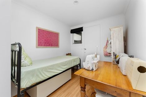 Photo of property in 110 Buick Crescent, Awapuni, Palmerston North, 4412