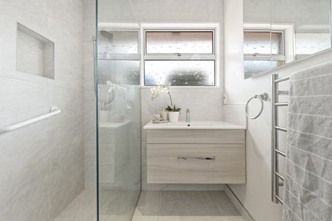 Photo of property in 104 Hinewa Road, Otumoetai, Tauranga, 3110