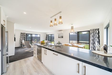 Photo of property in 30 Hopkirk Avenue, Wallaceville, Upper Hutt, 5018