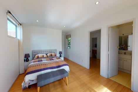 Photo of property in 8 Leatham Crescent, Opaheke, Papakura, 2113