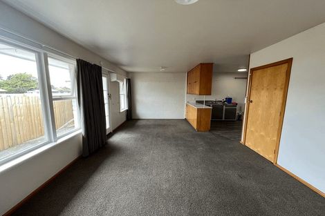 Photo of property in 5/7c Curletts Road, Sockburn, Christchurch, 8042