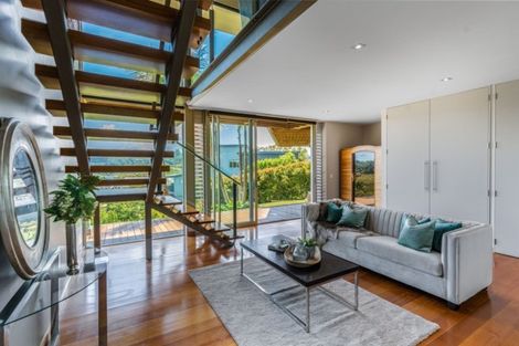 Photo of property in 21 Schopolo Place, Schnapper Rock, Auckland, 0632