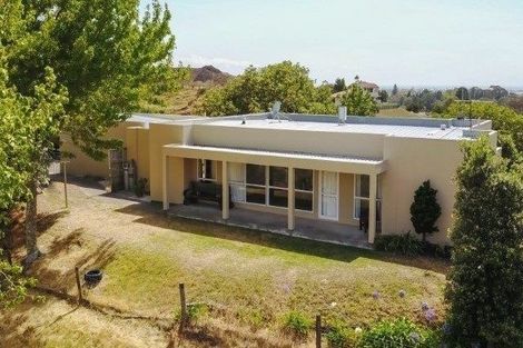 Photo of property in 55 Oak Road, Poraiti, Napier, 4112