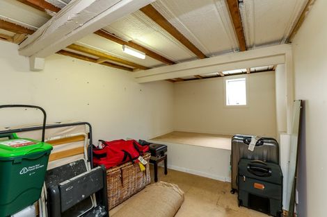 Photo of property in 207 Powderham Street, New Plymouth, 4310