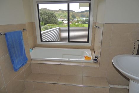 Photo of property in 9 Bill Nolan Place, Mahia, 4198