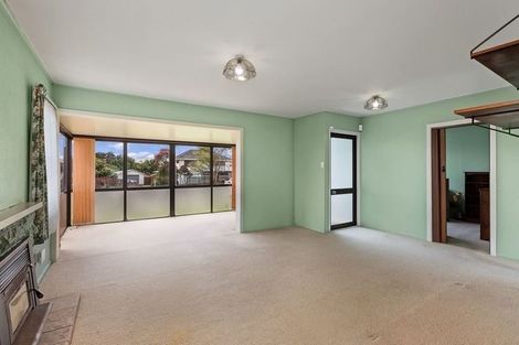 Photo of property in 12 Garelja Road, Henderson, Auckland, 0612