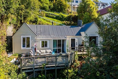 Photo of property in 143 Queen Street, North Dunedin, Dunedin, 9016