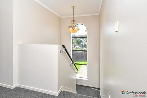 Photo of property in 36 Piper Place, Goodwood Heights, Auckland, 2105
