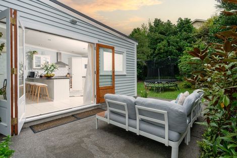 Photo of property in 86 The Parade, Island Bay, Wellington, 6023