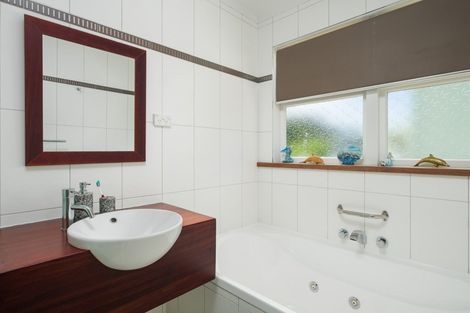 Photo of property in 28 Marian Drive, Inner Kaiti, Gisborne, 4010