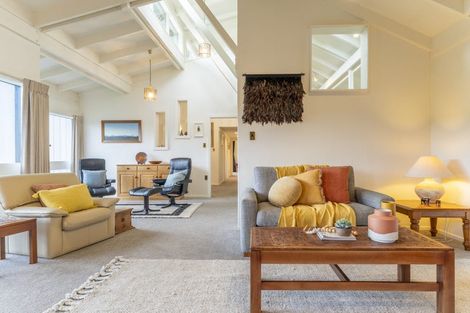 Photo of property in 9 Halswater Drive, Churton Park, Wellington, 6037